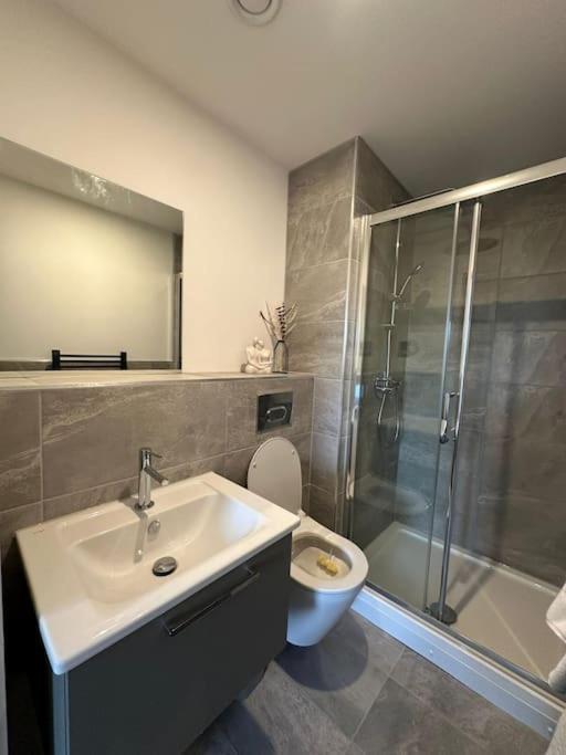 Stylish Central York Apartment Free Parking & Gym Kültér fotó